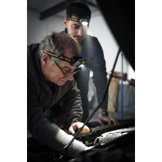 HF6R WORK HOOFDLAMP OPLAADBAAR 800 LUMEN IP68 BATTERIJ VOORAAN DIGITALE FOCUS